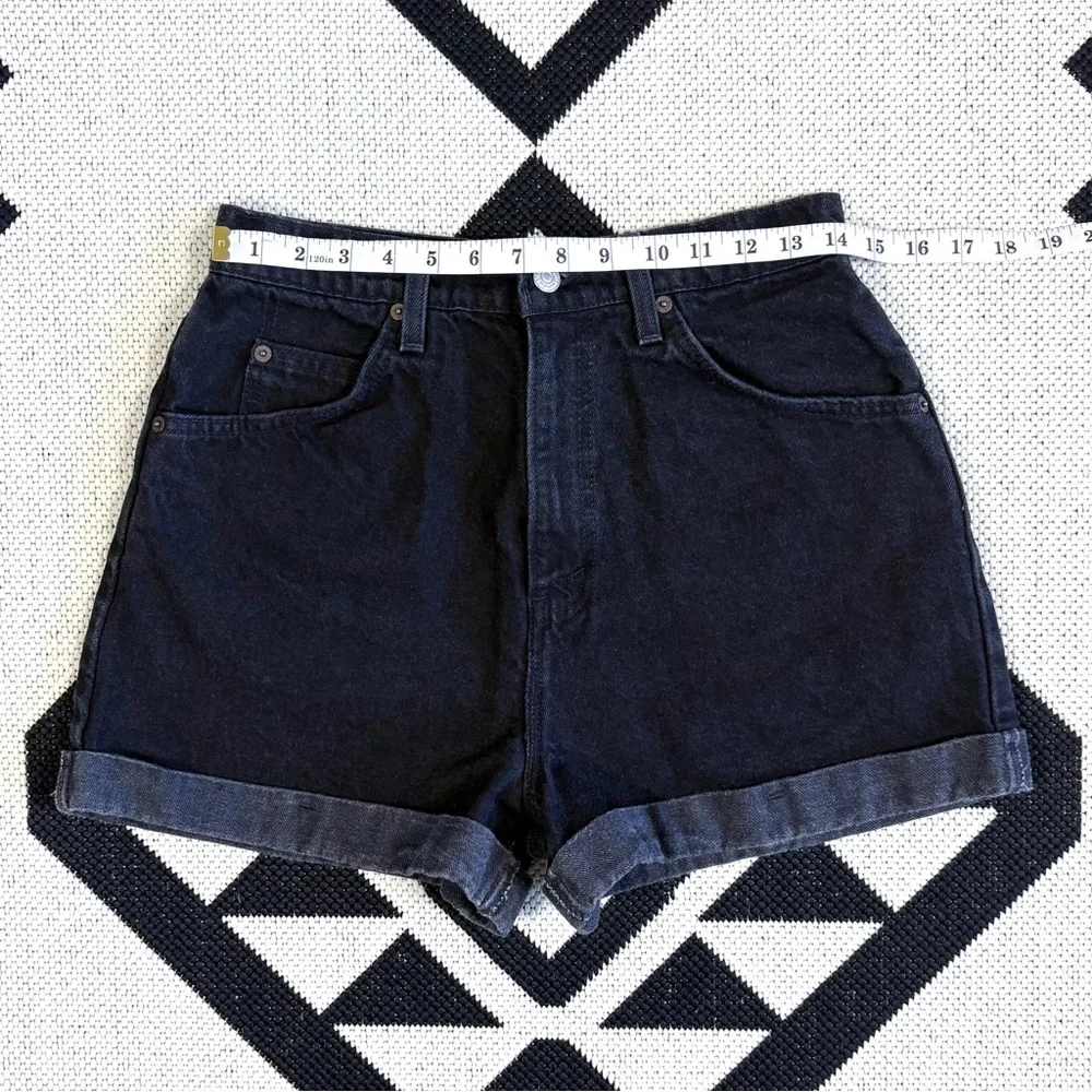 Vintage Levi’s Orange Tab 90s 954 High Waisted Cuffed Hem Denim Shorts in Black